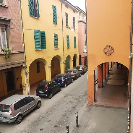 アパート Casa Bella Del Borgo 2 ボローニャ